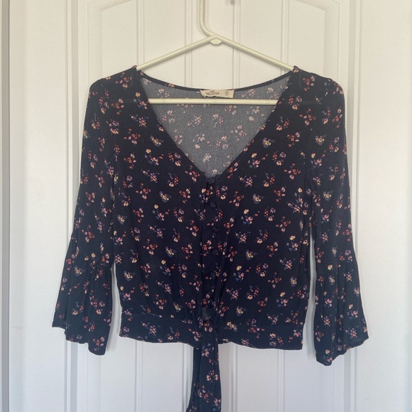 hollister navy floral crop blouse - Picture 1 of 1